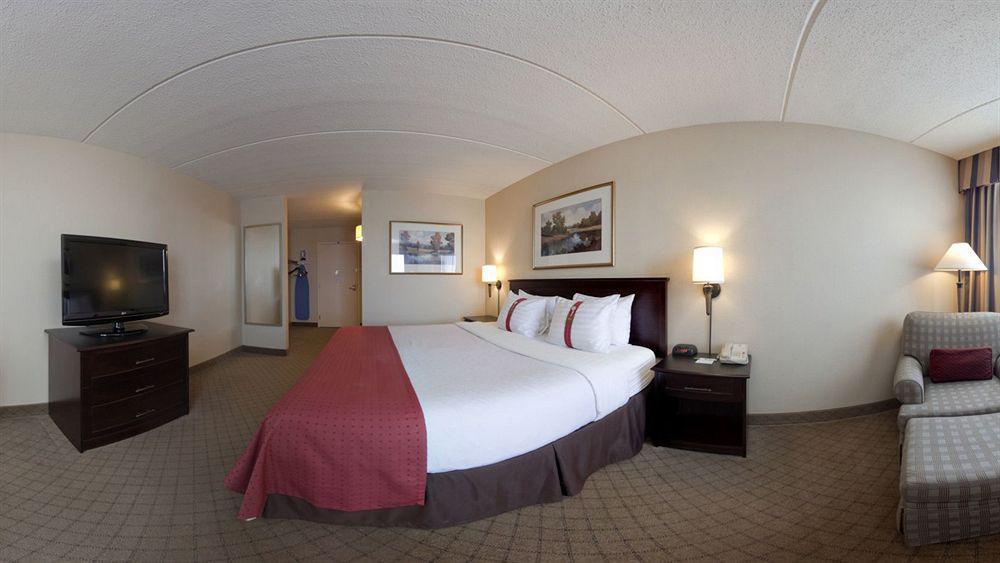 ดับเบิลทรี บาย ฮิลตัน นีนาห์ Hotel Neenah ภายนอก รูปภาพ