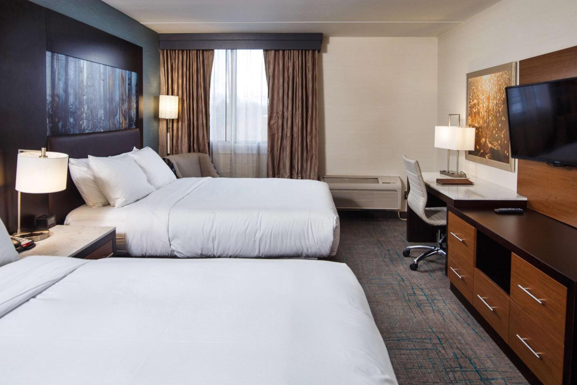 ดับเบิลทรี บาย ฮิลตัน นีนาห์ Hotel Neenah ภายนอก รูปภาพ