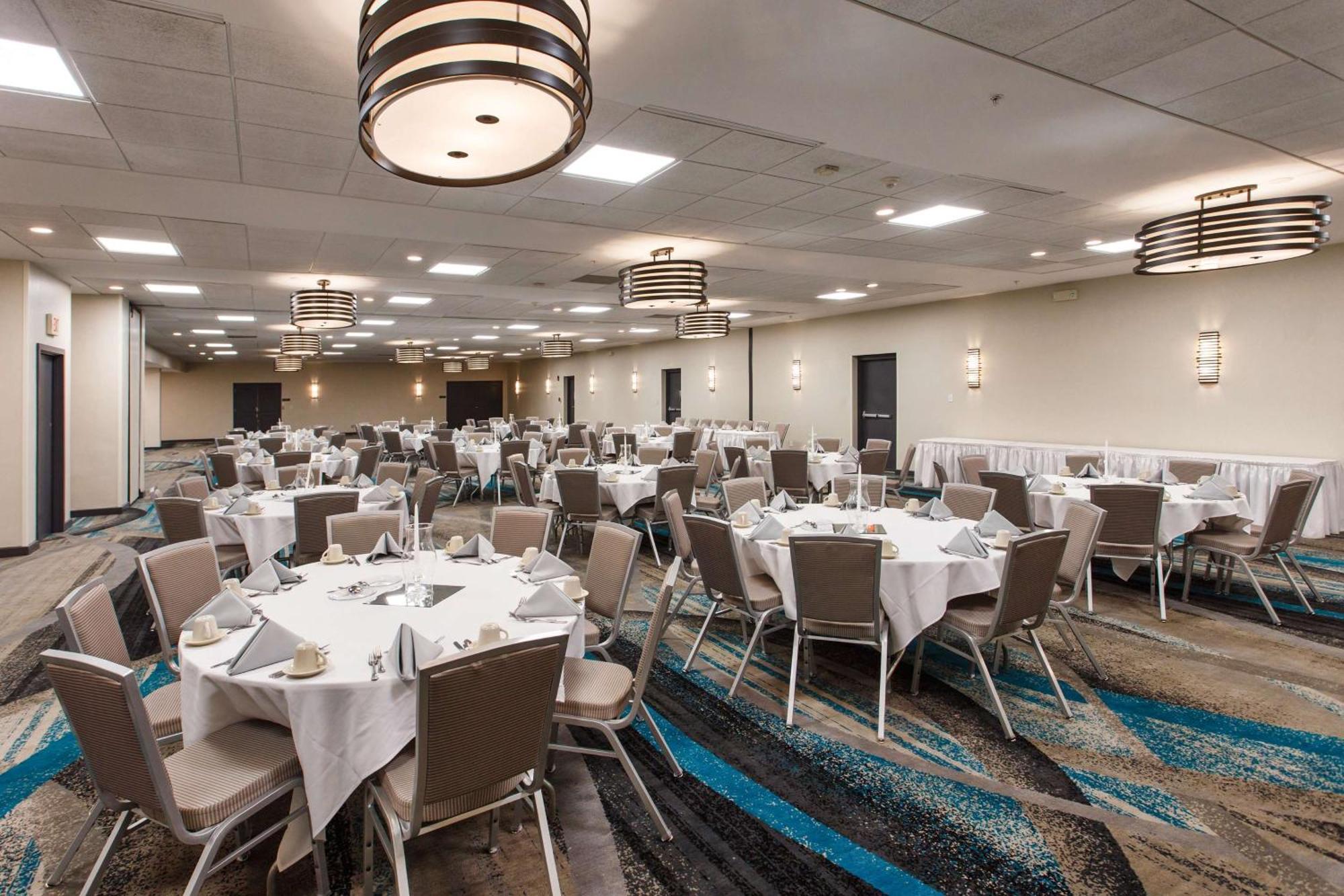 ดับเบิลทรี บาย ฮิลตัน นีนาห์ Hotel Neenah ภายนอก รูปภาพ