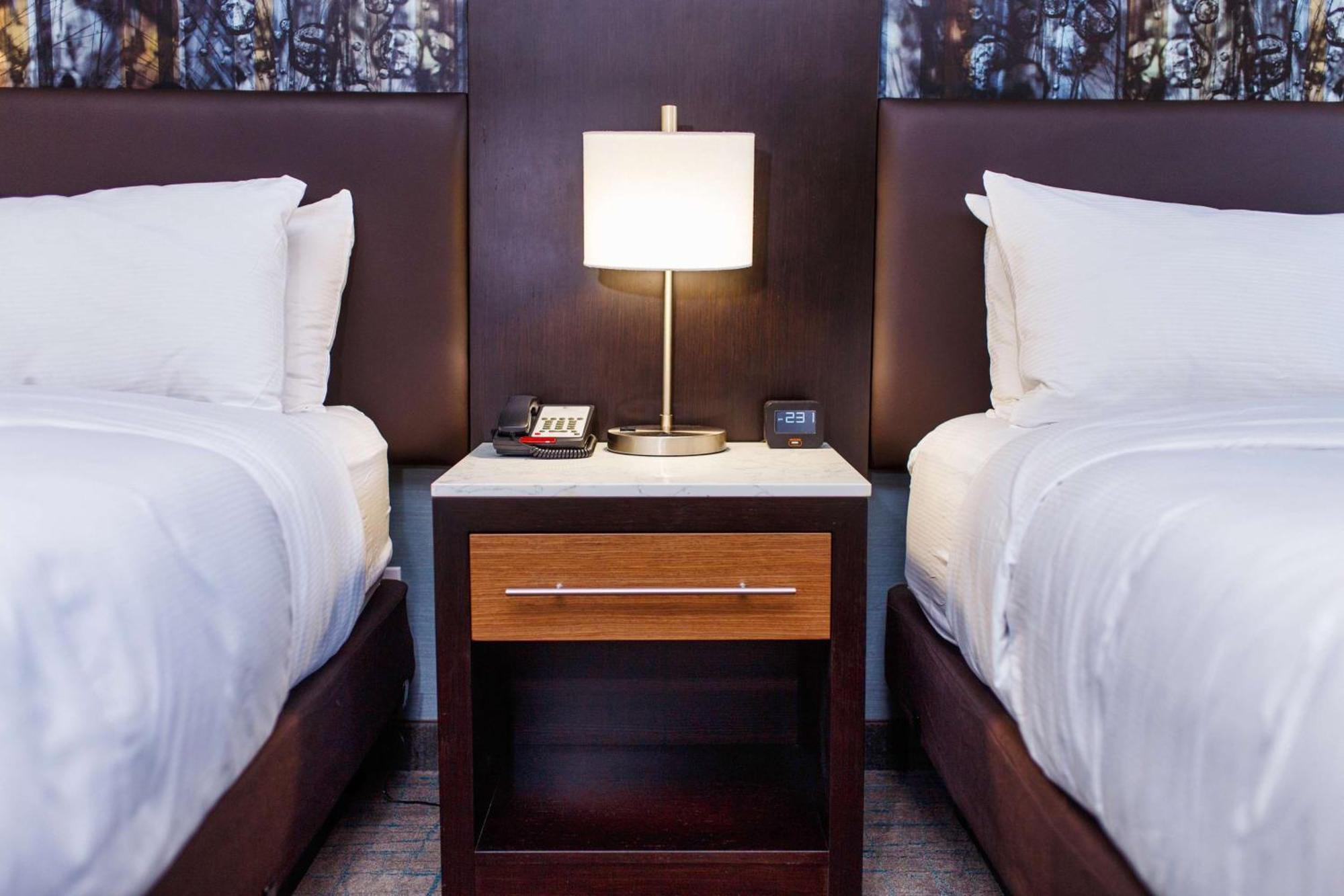 ดับเบิลทรี บาย ฮิลตัน นีนาห์ Hotel Neenah ภายนอก รูปภาพ