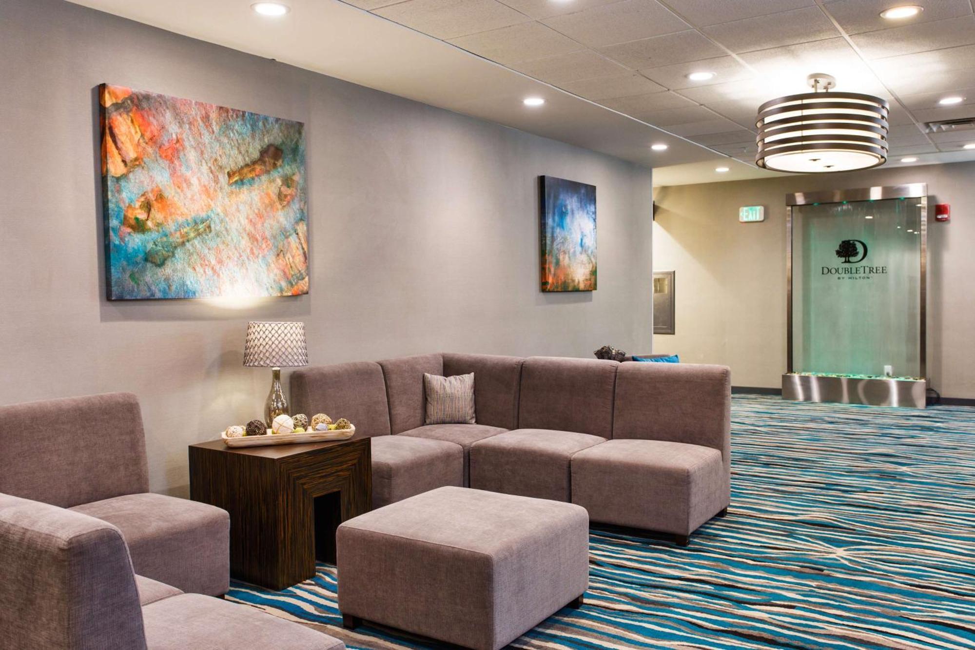 ดับเบิลทรี บาย ฮิลตัน นีนาห์ Hotel Neenah ภายนอก รูปภาพ