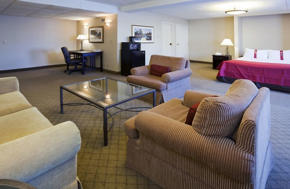ดับเบิลทรี บาย ฮิลตัน นีนาห์ Hotel Neenah ภายนอก รูปภาพ